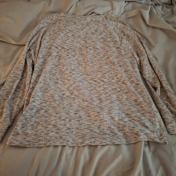 Time And Tru Women's Heathered Gray And Tan Women's Sweater Top - Picture 6 of 8